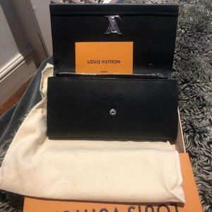 LOUIS VUITTON BLACK M62530 MYLOCKME WALLET